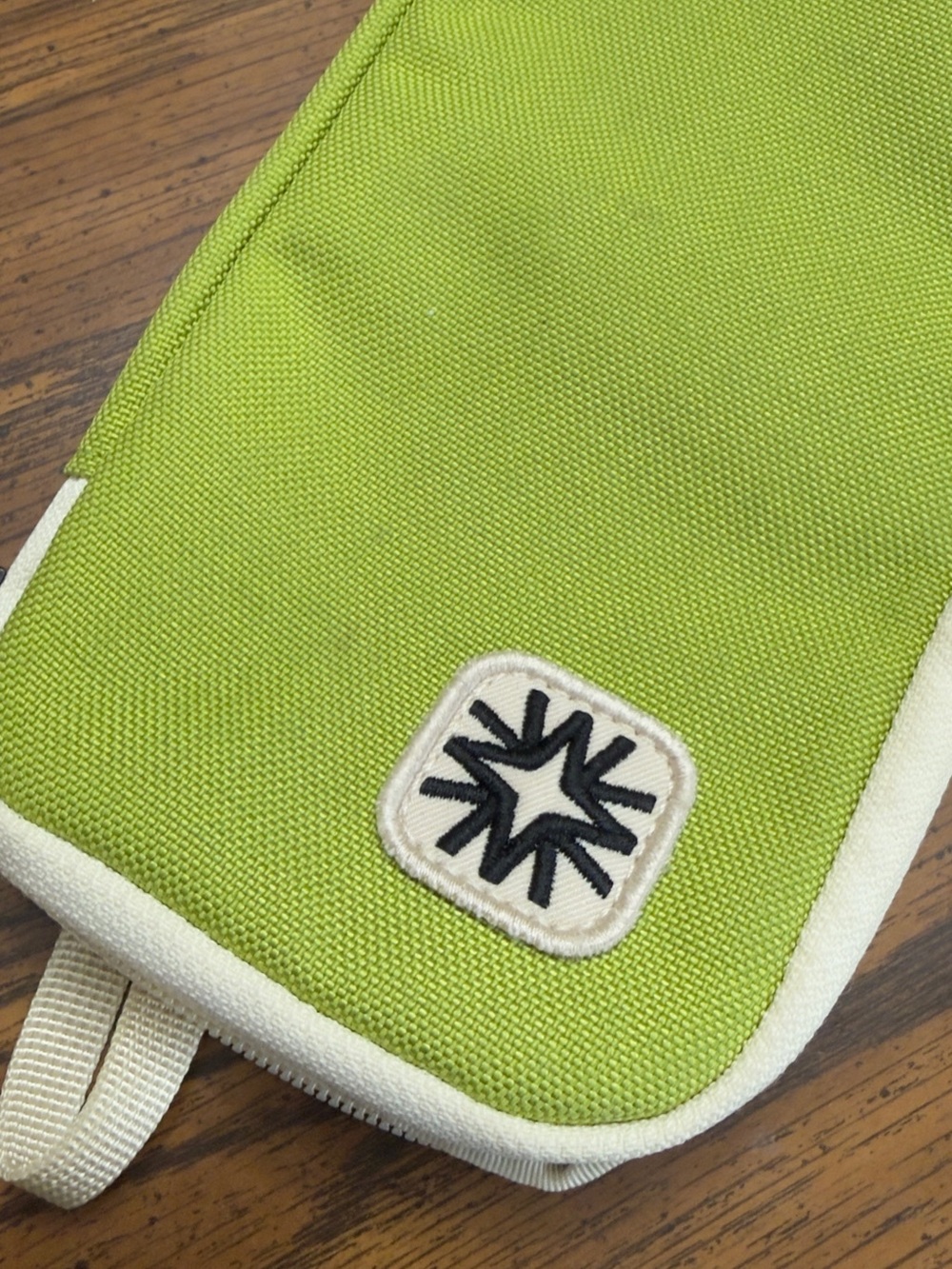 Walker Family Goods Mylee Clutch in Chartreuse Green Zip Around Wallet - Picture 11 of 13